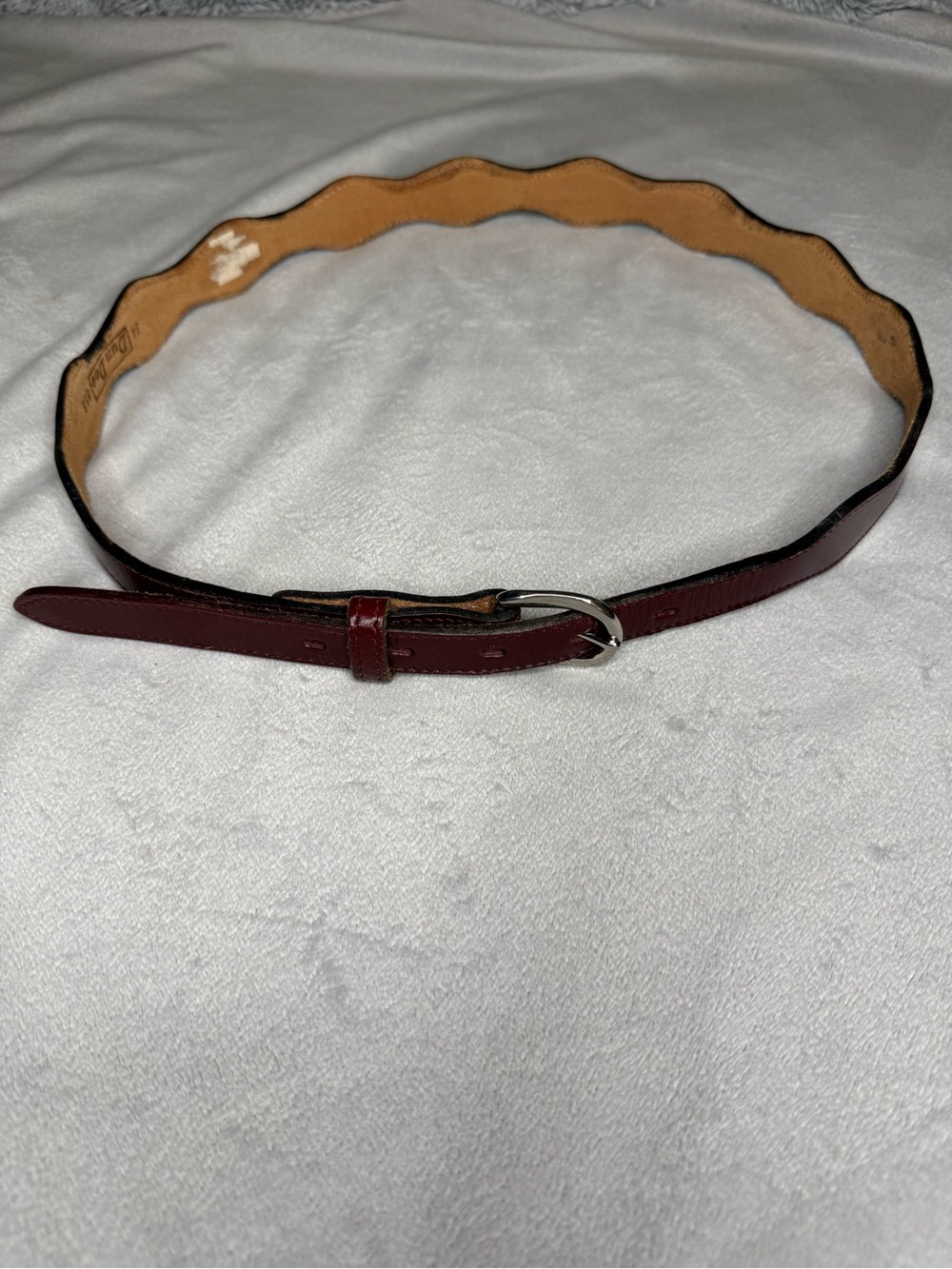Vintage Dun Dee scalloped leather belt in a deep burgundy/maroon size 34